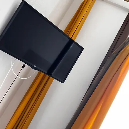 Monolocali Charlot * Cocumola